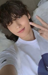 Huening Kai's Merch Photocard