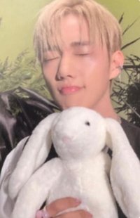 Intak's Europe Exclusive Photocard