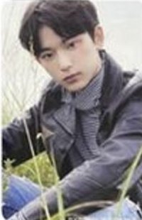 Harua's Solo Jacket C Photocard