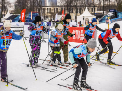 Более 3 тыс москвичей присоединились к зимнему фестивалю школьного спорта в «Лужниках»