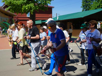 В Павловском Посаде прошел марафон скандинавской ходьбы