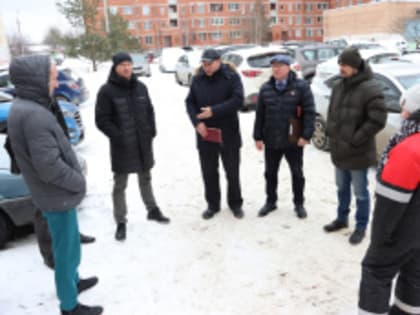 Диалог в коммунальной сфере: управляющие компании проводят собрания с жителями во дворах