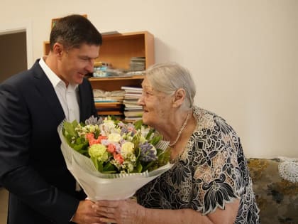 Владимир Волков поздравил с юбилеем рекордсменку мира по вертолётному спорту из Люберец