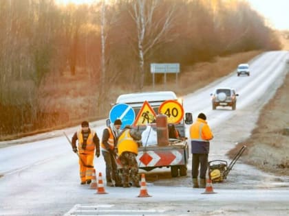 В Кашире применяют технологию зимнего ремонта дорог