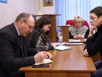 Вопросы дома – под контролем: активные жители Лобни обсуждают новый формат работы с УК