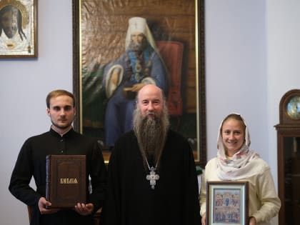 Архимандрит Кирилл благословил троих студентов и их избранниц на вступление в брак