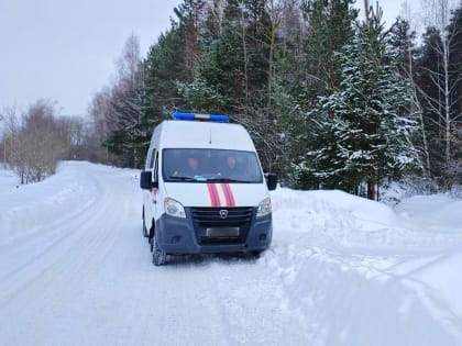 Подмосковные спасатели помогли медикам транспортировать мужчину с признаками инсульта