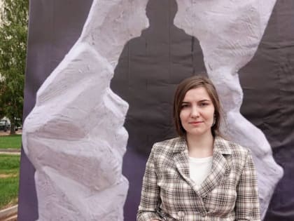 Талантливый молодой скульптор Виктория Вячеславовна Гусева представила эскиз будущей скульптурной композиции, посвященной участникам СВО.