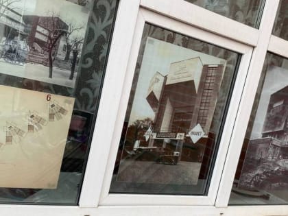 А в Ликино-Дулёве «Мельников в окнах»