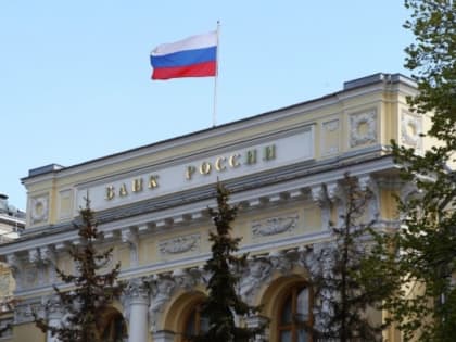 ЦБ продлил ограничения на снятие иностранной валюты