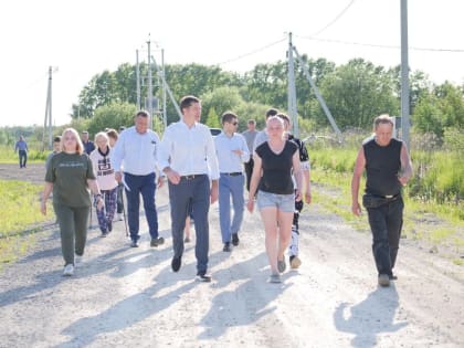 Владимир Волков встретился с многодетными семьями Люберец, получившими земельные участки