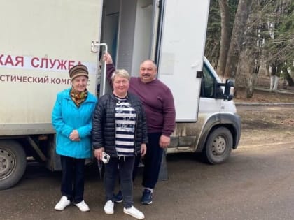 Жители Бурцево подмосковной Каширы прошли осмотр в передвижном медицинском комплексе