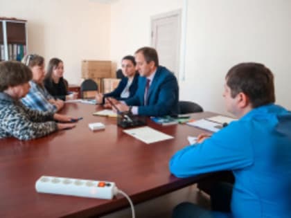 Жителям Лобни предложили оформлять заявки по благоустройству МКД через мессенджеры