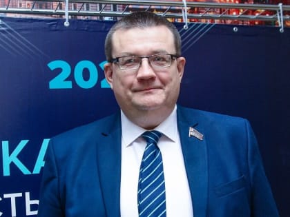 Андрей Голубев поздравил каширянок с 8 марта