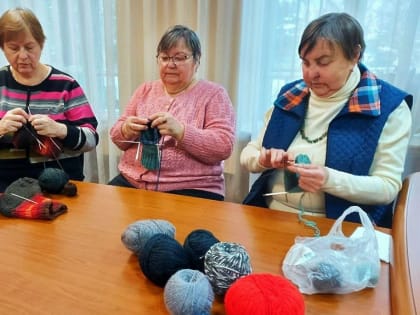 Щёлковские долголеты принимают участие во Всероссийской акции «Тепло для героя»