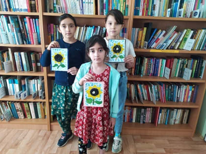 В Тучковской библиотеке – свои подсолнухи