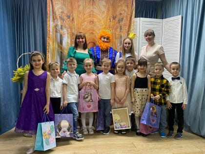 В Дворце культуры и спорта «Тамань» царила атмосфера радости и веселья