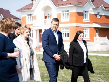 Дмитровский семейный центр помощи семье и детям посетил Илья Поночевный.