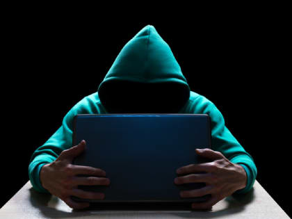 Первый замглавы Минздрава посетил раненых при взрыве на АЗС в Махачкале