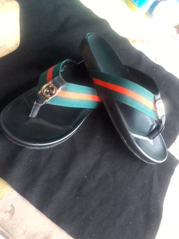 Gucci slippers