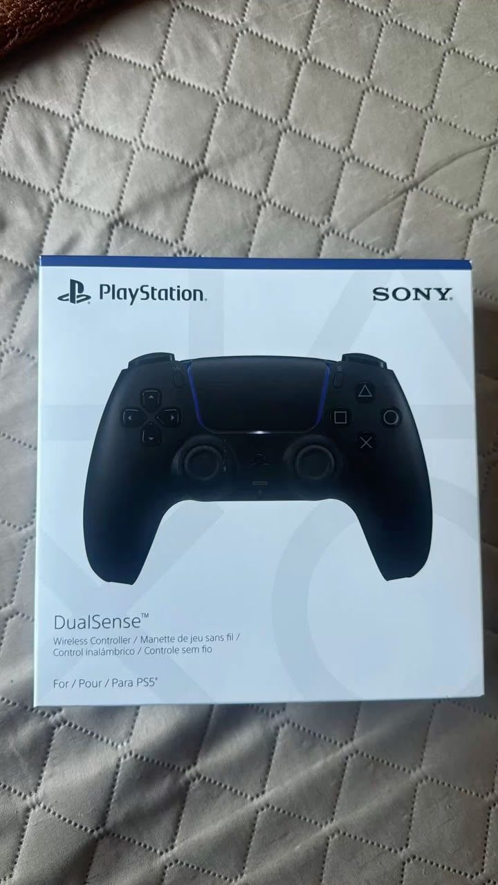 PS5 pad — photo 1