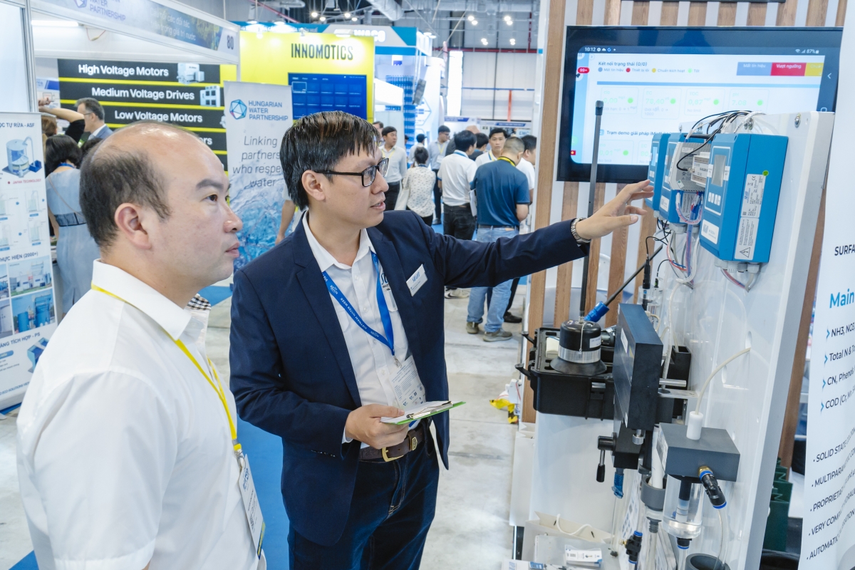Những năm gần đây, nhiều doanh nghiệp cấp, thoát nước đã từng bước ứng dụng các nền tảng số trong quản lý. Những năm gần đây, nhiều doanh nghiệp cấp, thoát nước đã từng bước ứng dụng các nền tảng số trong quản lý.