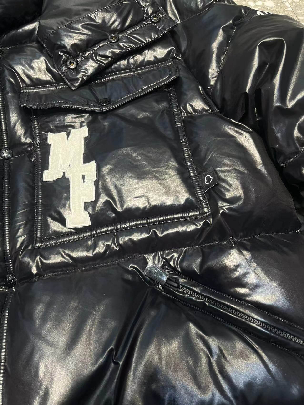Best Moncler Black Hanging Jacket - Image 5