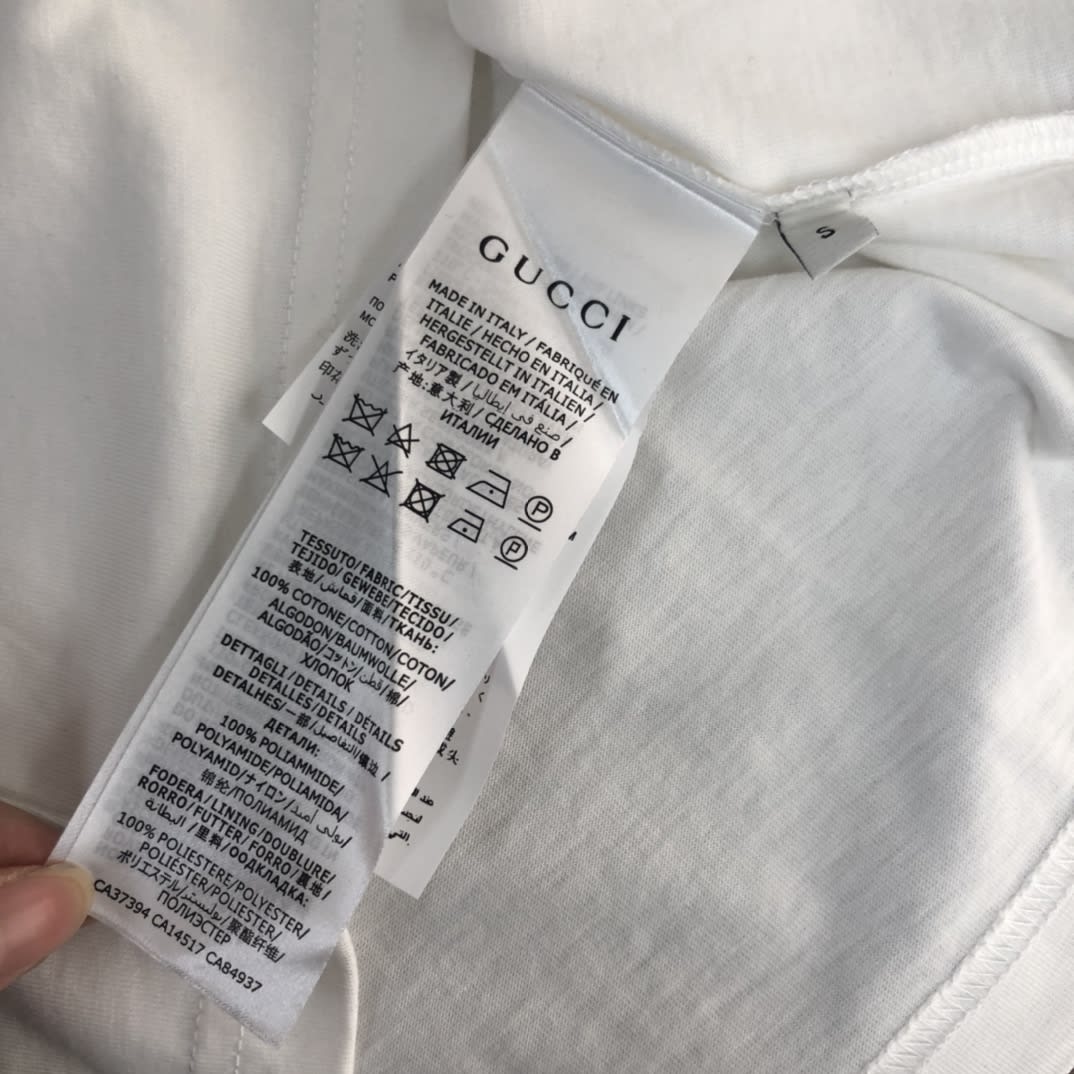 Gucci Short Sleeved T-Shirt - Image 8