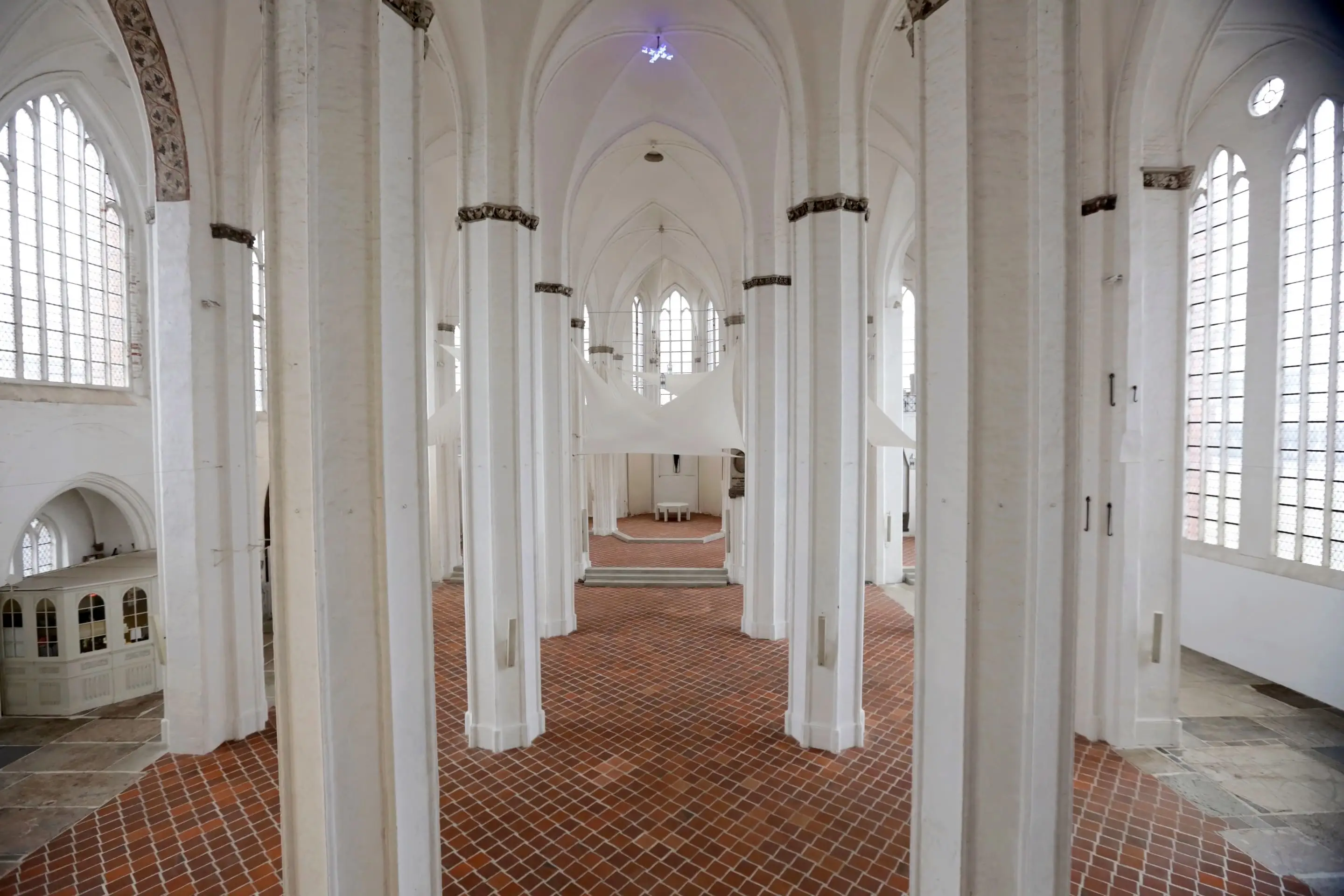 Church at point zero of religion.