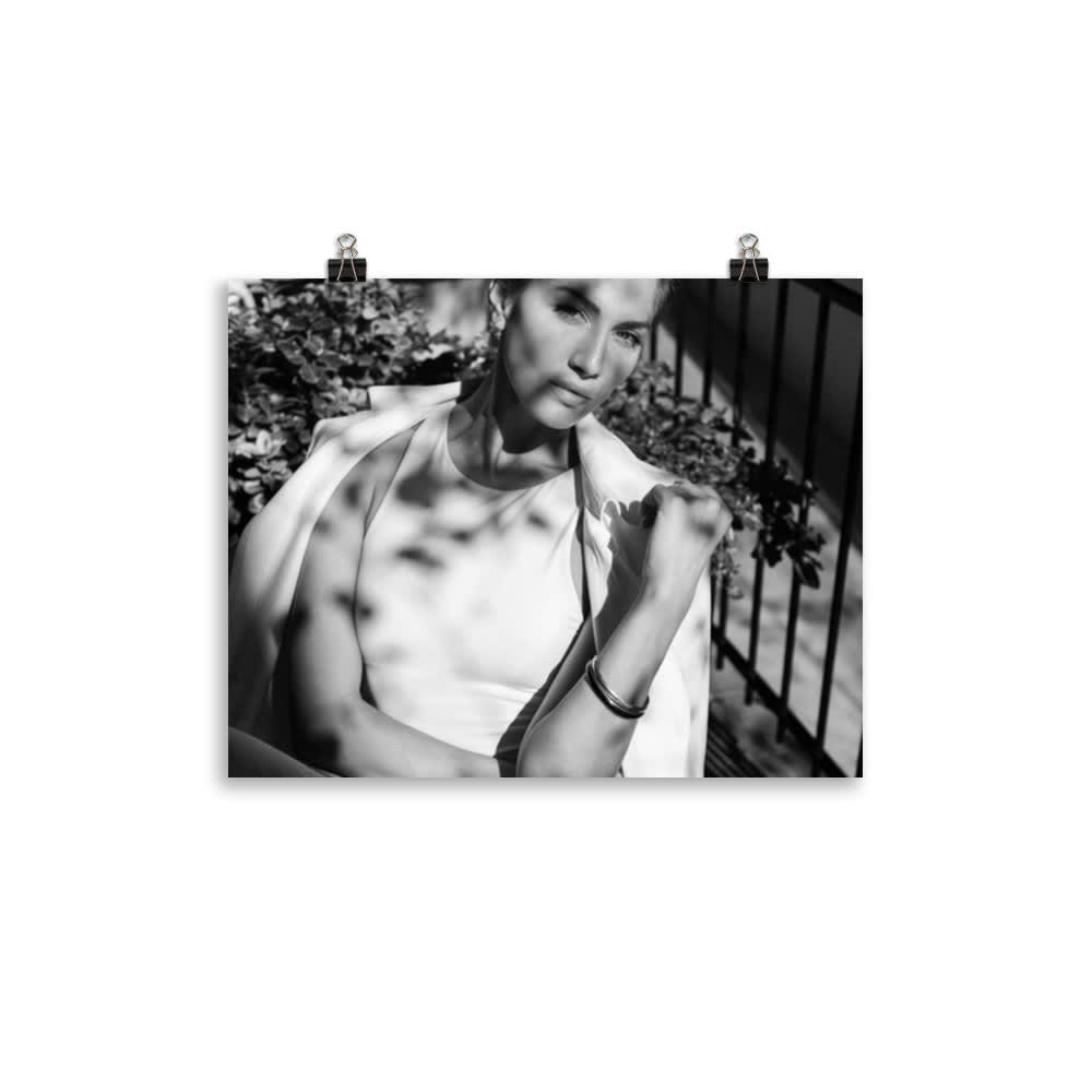 Metropolitan Noir, transparent mockup
