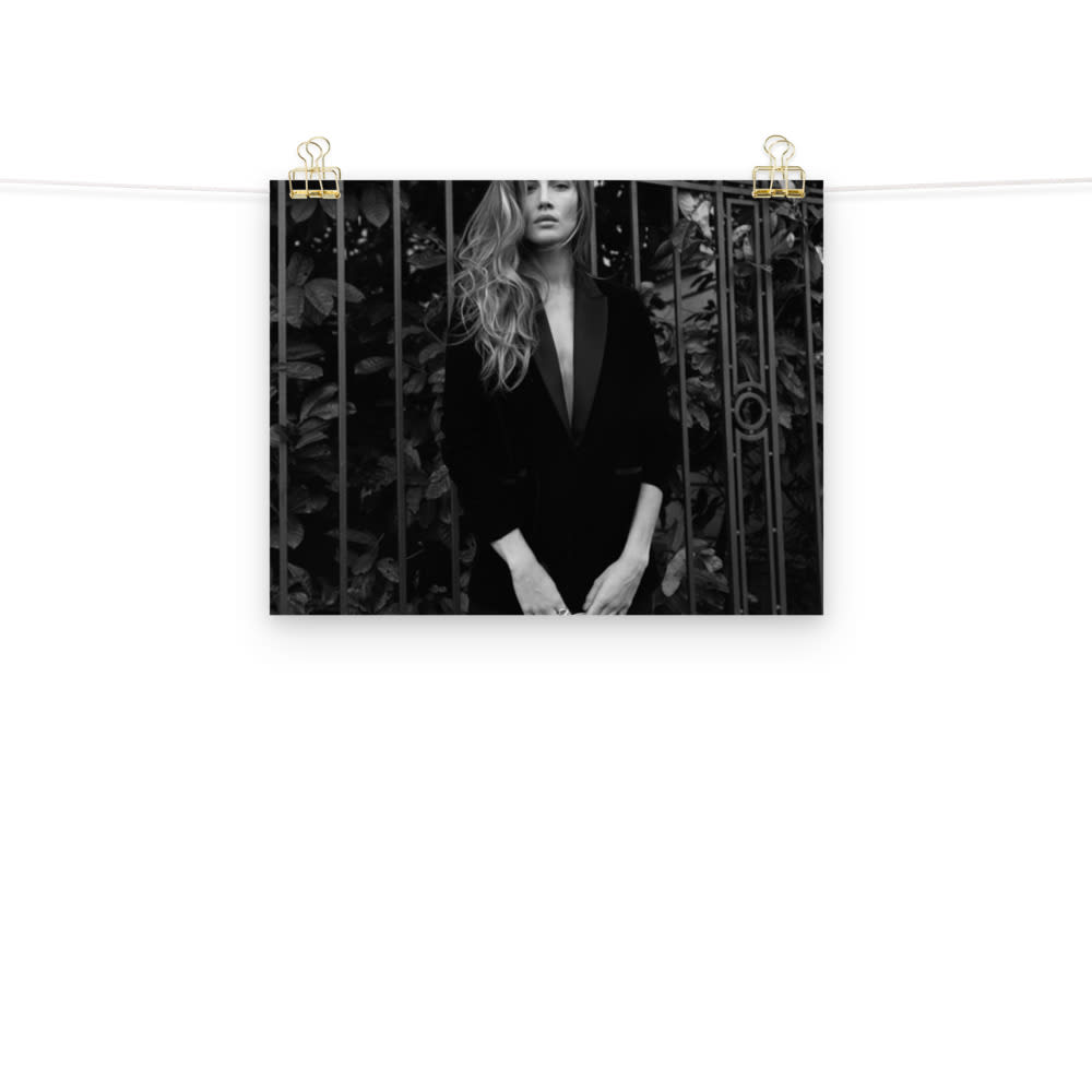 Noir Elegance, front 2 mockup