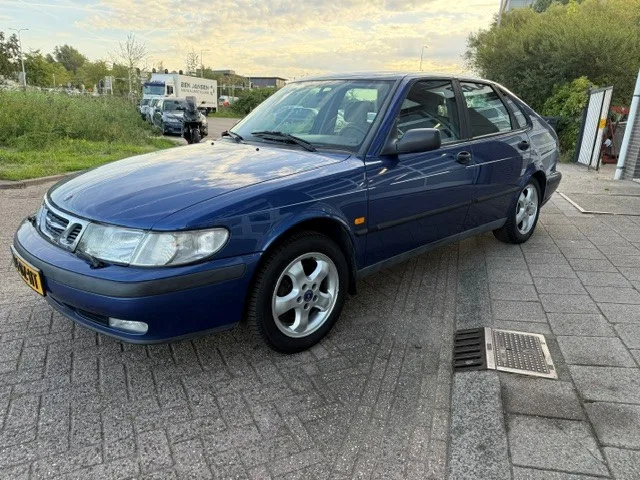 SAAB 9-3 - Thumbnail 3