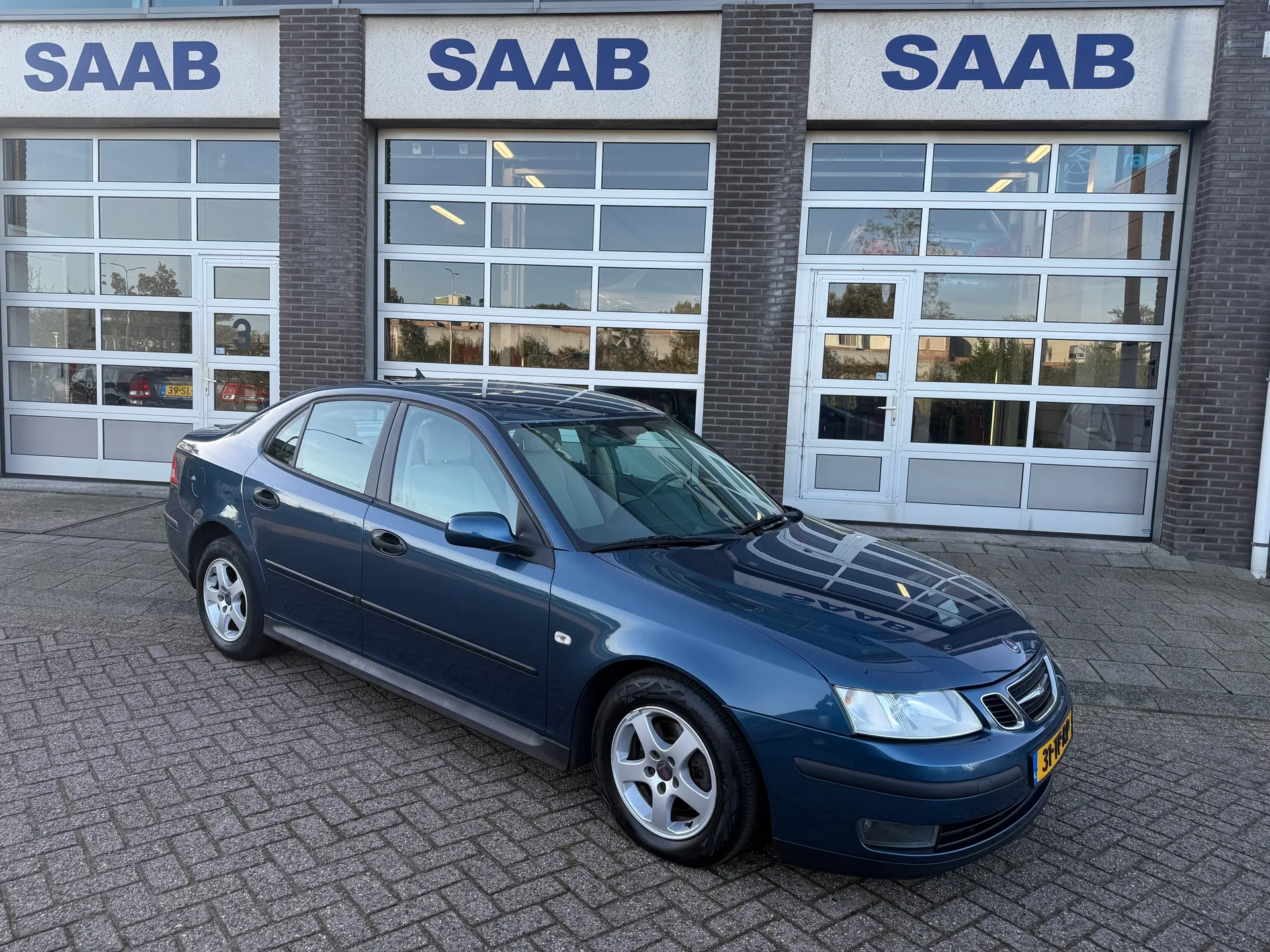 SAAB 9-3 - Afbeelding 1