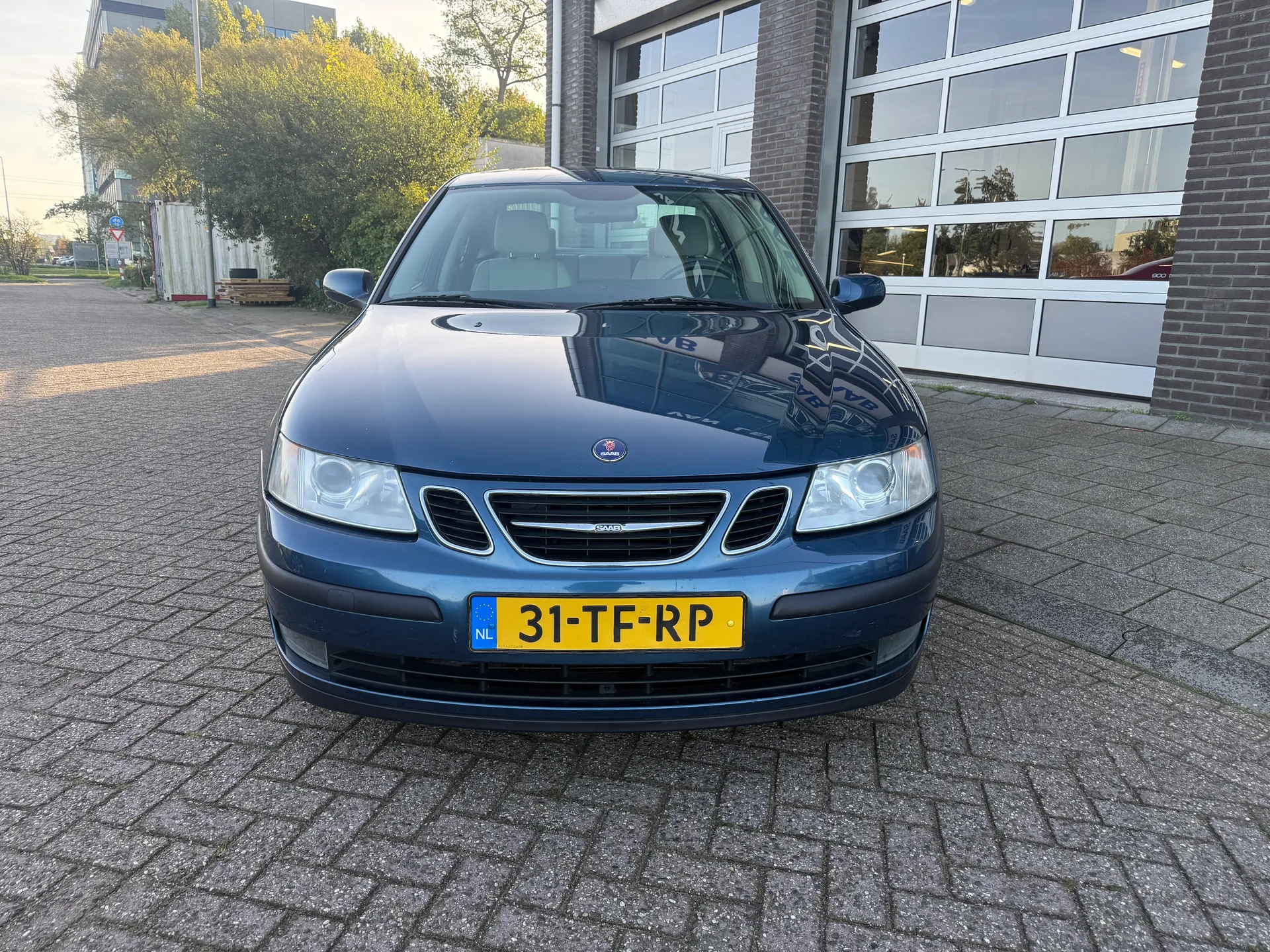 SAAB 9-3 - Thumbnail 2