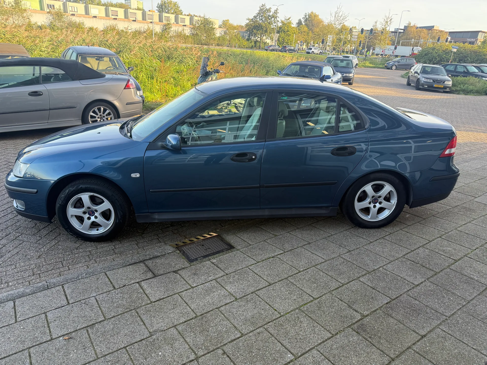 SAAB 9-3 - Thumbnail 4