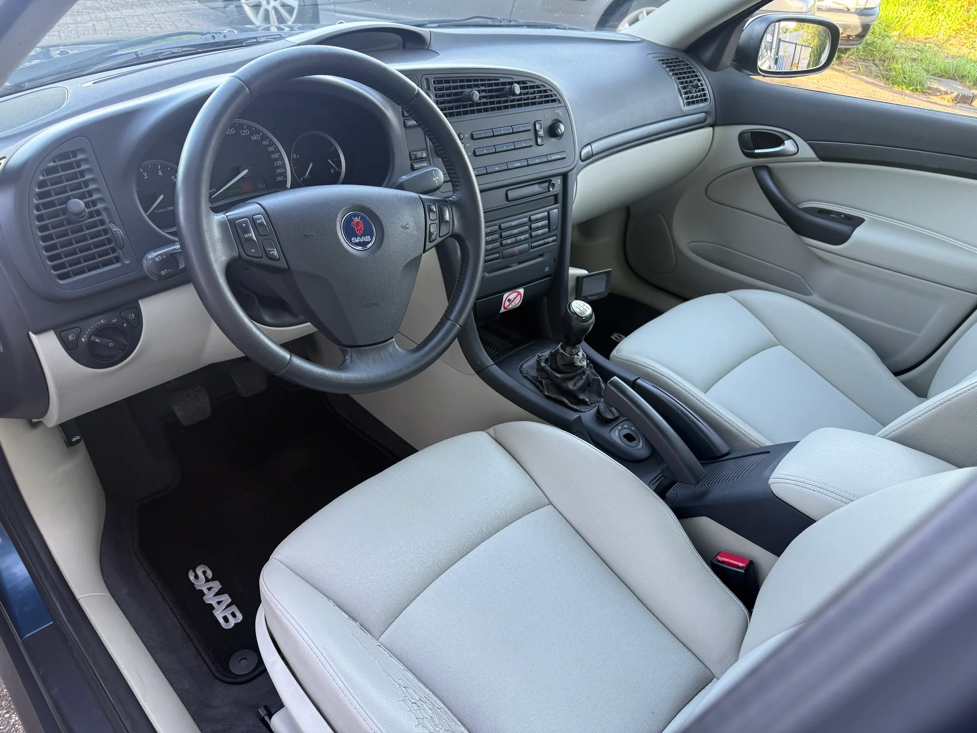 SAAB 9-3 - Thumbnail 10