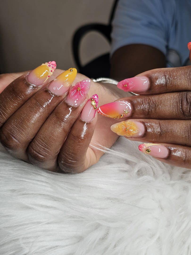Tt_nails_Aura
