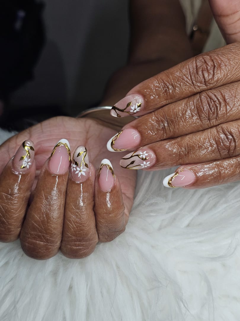 Tt_nails_Aura