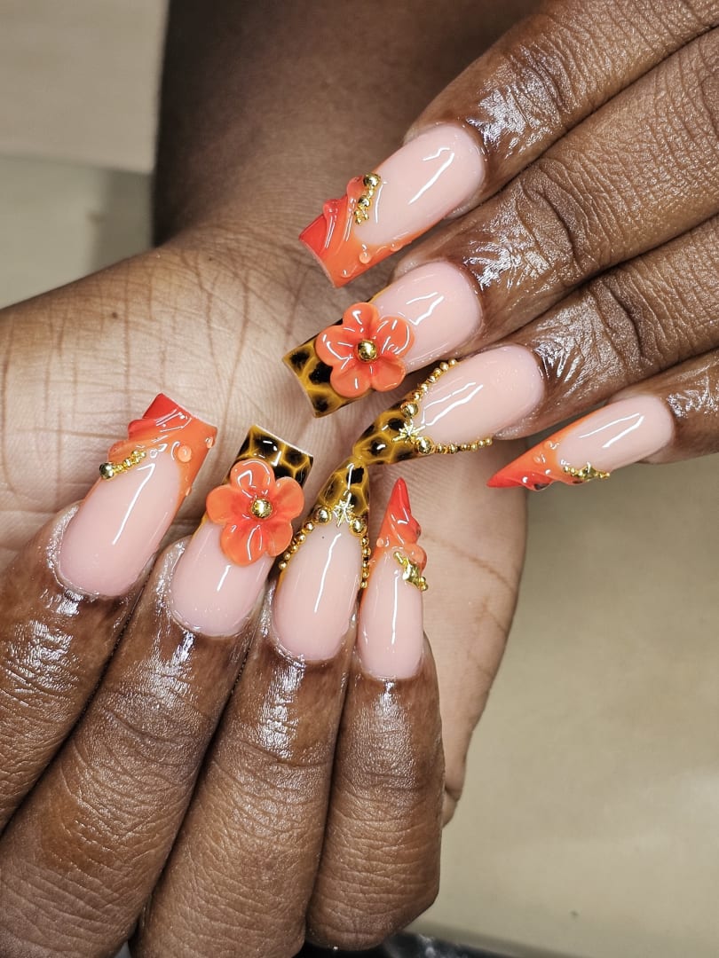 Tt_nails_Aura