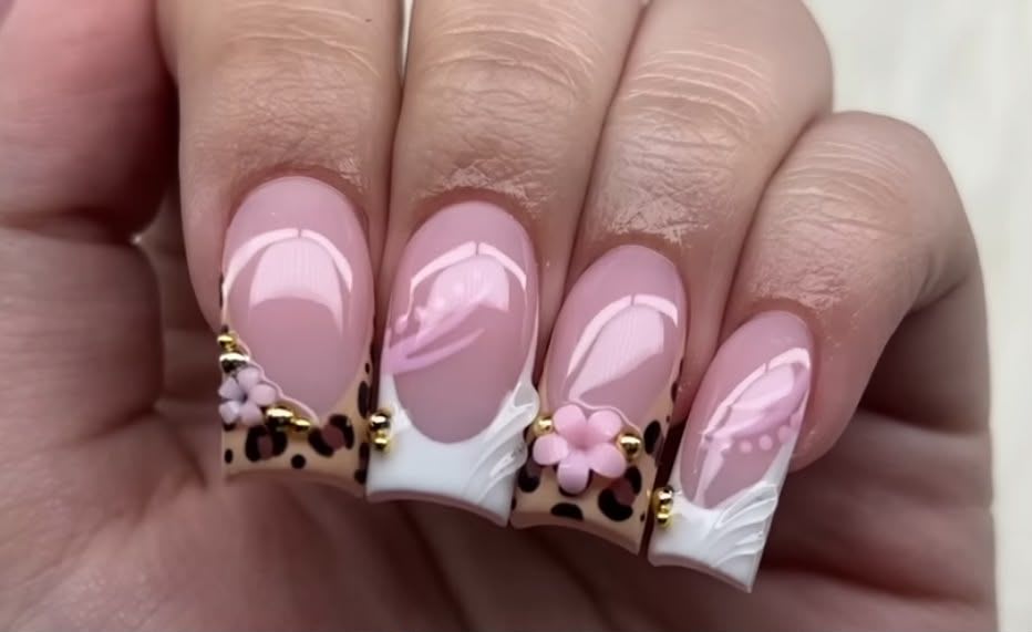dimplesbarbiebeautyboutique@gmail.com