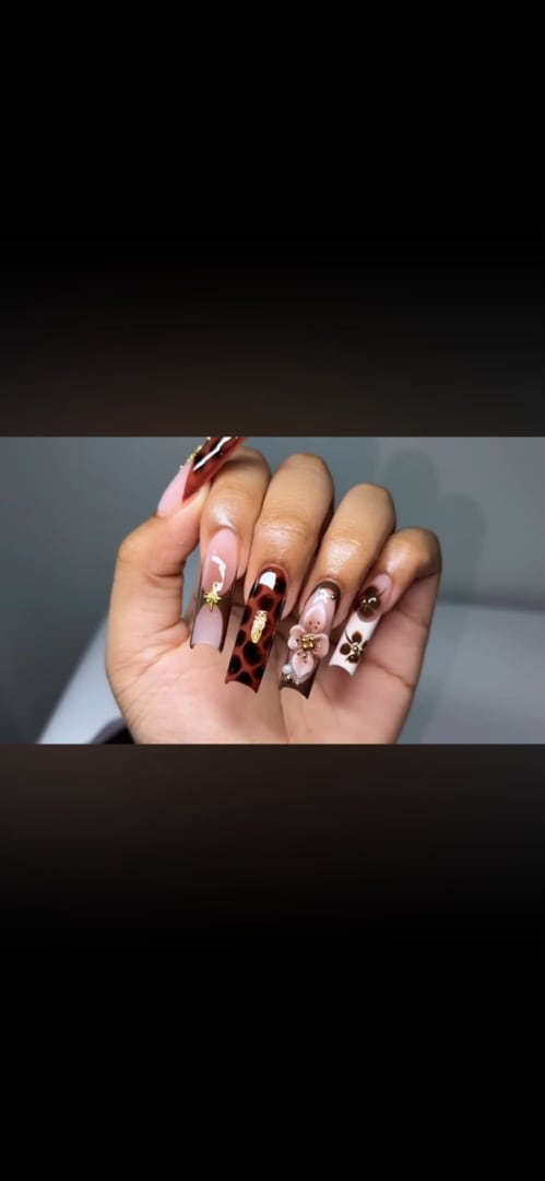 dimplesbarbiebeautyboutique@gmail.com