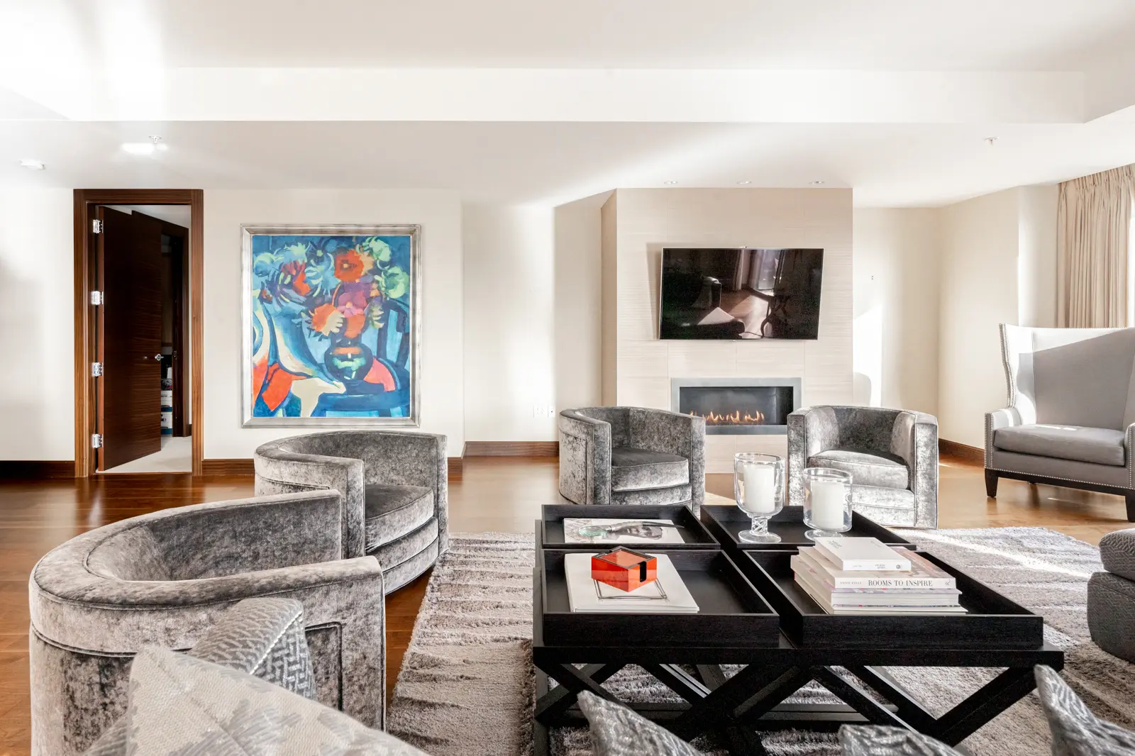 Four Seasons Residence 2000
