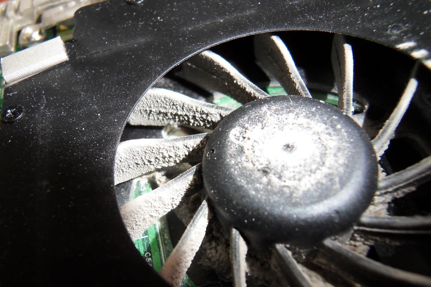 5 steps to silence a noisy laptop fan - Safemode Computer Service