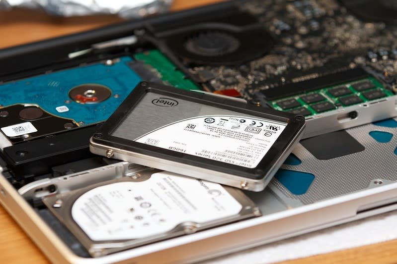Computer Hard Drive Upgrade A Complete Guide to Upgrading Your Hard Drive to an SSD - Safemode ...