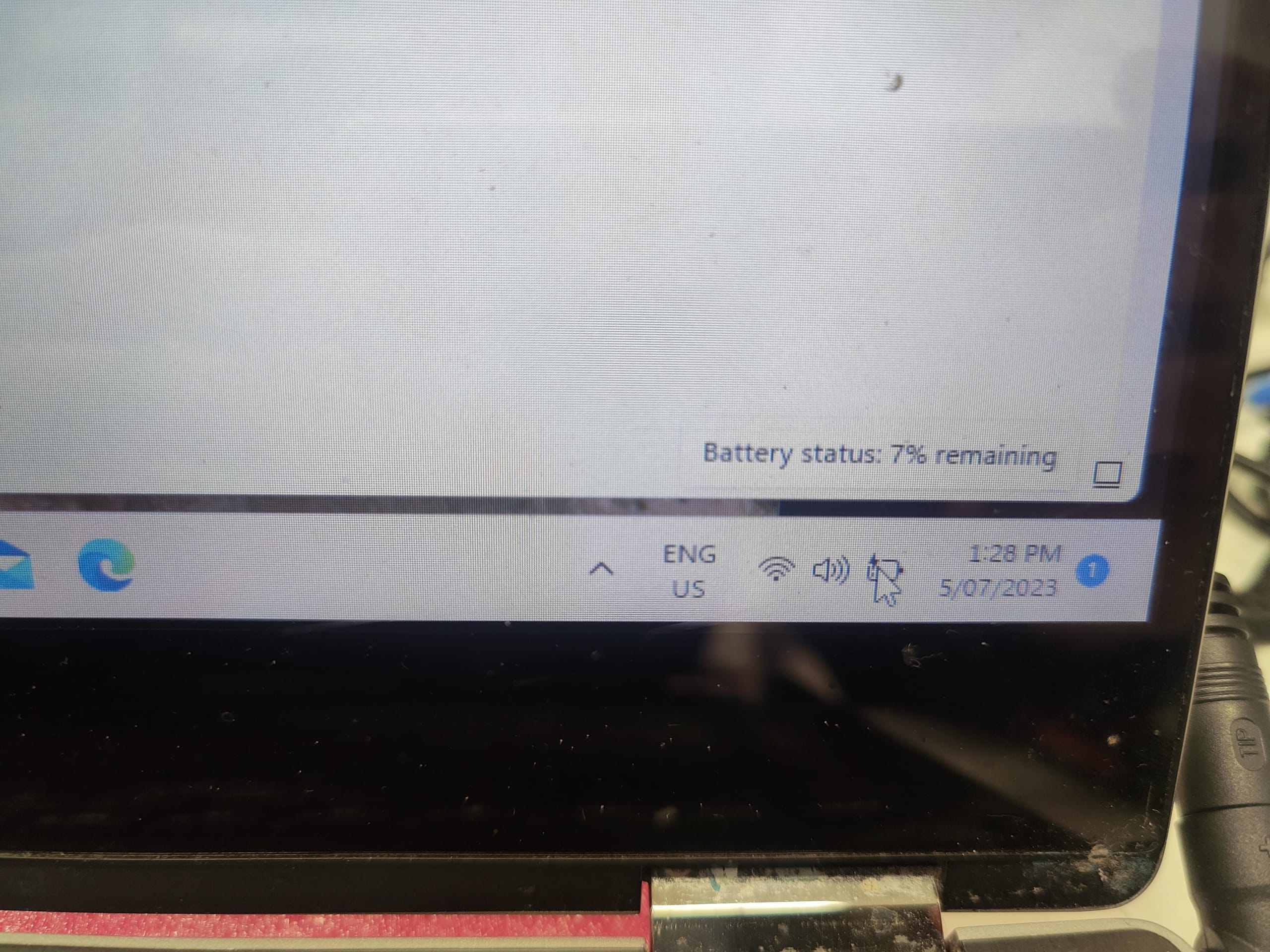 Picture of an HP Pavilion with Battery Problem B Picture of an HP Pavilion with Battery Problem B