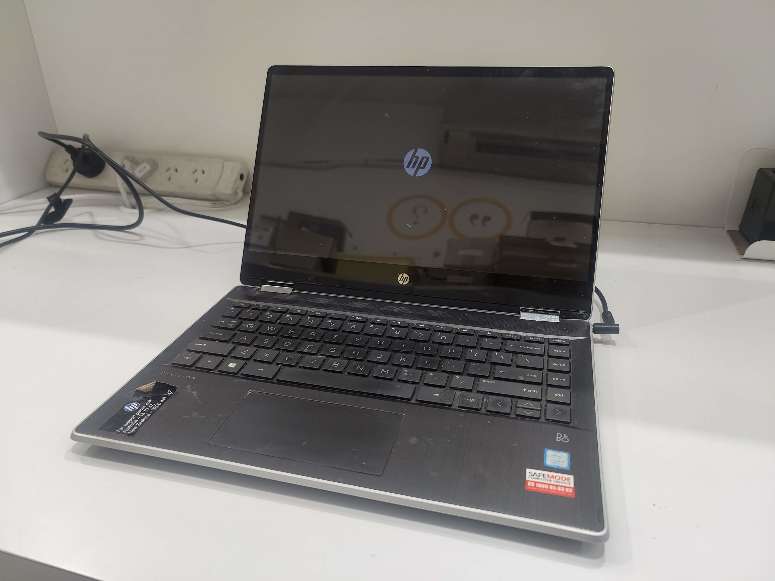 Picture of an HP Pavilion with Battery Problem A Picture of an HP Pavilion with Battery Problem A