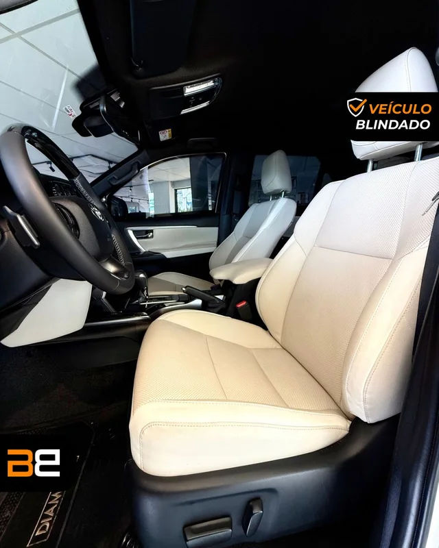 TOYOTA TOYOTA HILUX SW4 2.8 D-4D TURBO DIESEL DIAMOND 7L 4X4 AUTOMÁTICO 2025/2025 SUV blindado Diesel à venda no Rio de Janeiro | Bela Barra Blindados - foto 5