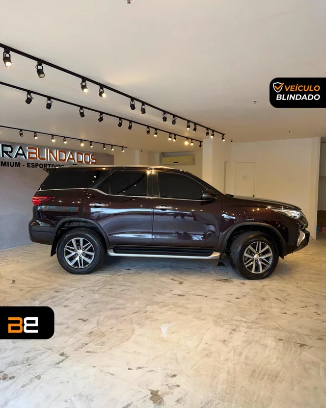 TOYOTA HILUX SW4 2.8 SRX DIAMOND 4X4 7 LUGARES 16V TURBO INTERCOOLER DIESEL 4P AUTOMÁTICO 2019/2020 SUV blindado Diesel à venda no Rio de Janeiro | Bela Barra Blindados - foto 5