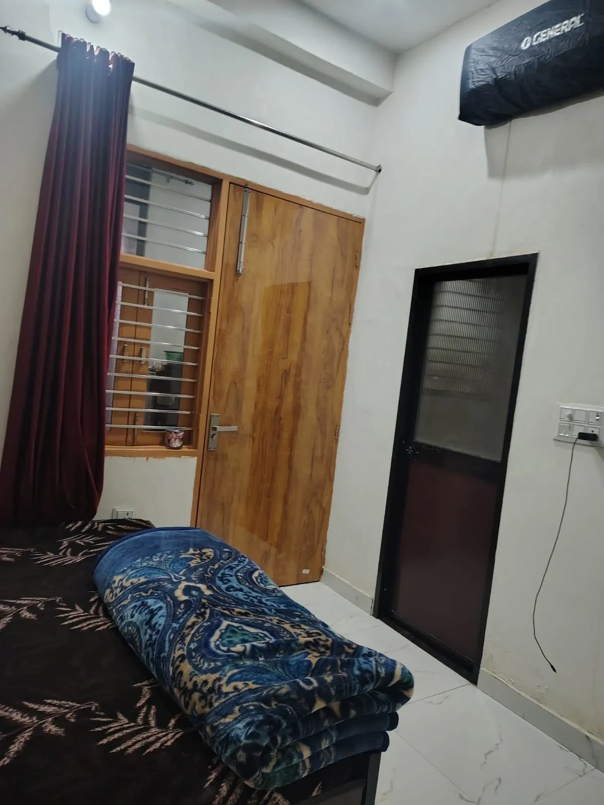 3 BHK Flat for rent in DLF Phase 5, Gurgaon