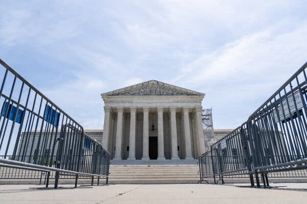 Supreme Court's Autumn Term Draws State Attorneys General Into Key Battles